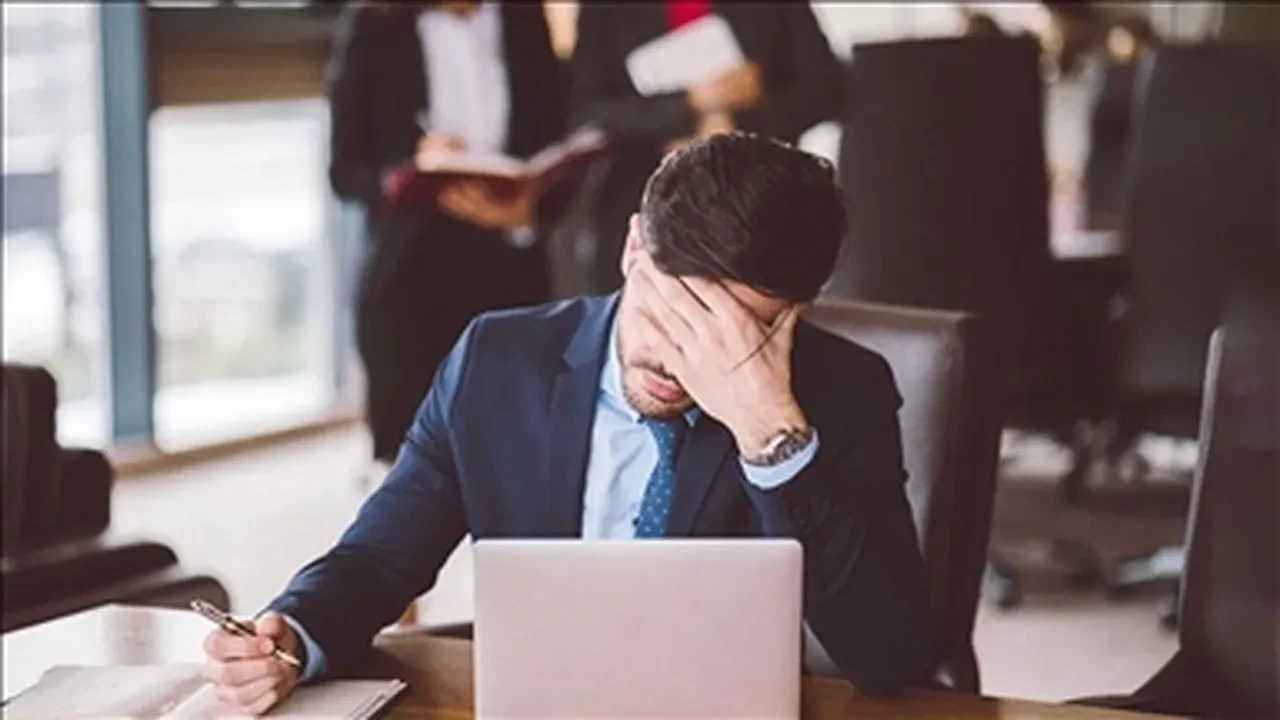 Mobbing ile mücadelede yeni dönem! Cumhurbaşkanlığı genelgesi yürürlükte: İşte çalışanların yapması gerekenler