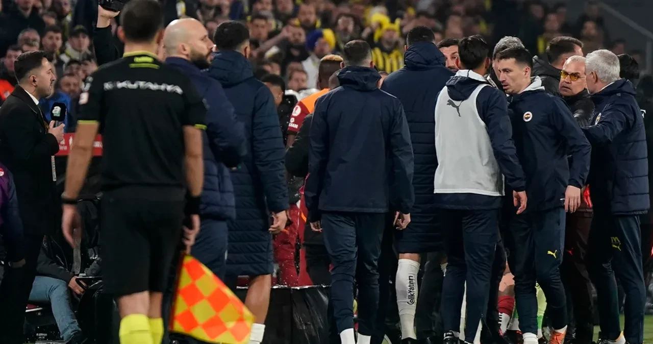 Mourinho ceza aldı mı