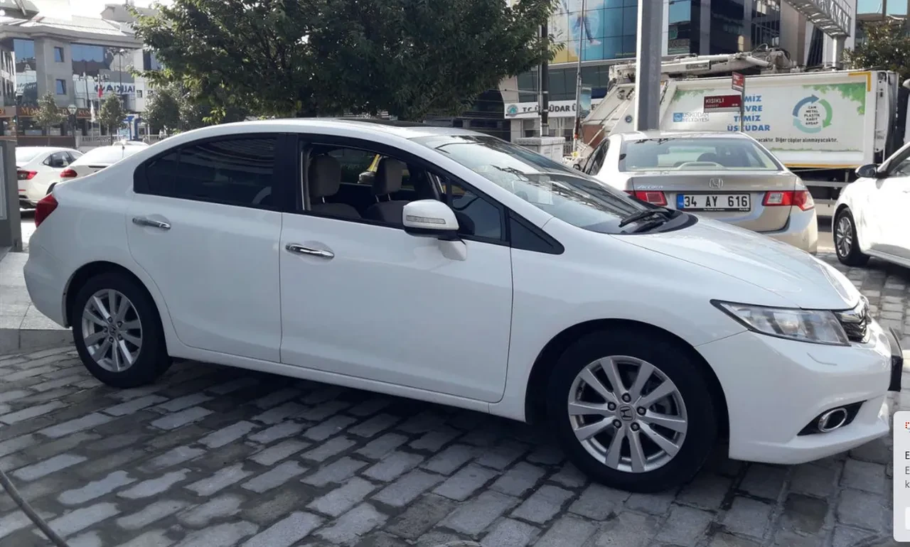 Nisan ayı ikinci el otomobil listesi güncellendi! 900.000 liraya alınacak en mantıklı arabalar belil oldu