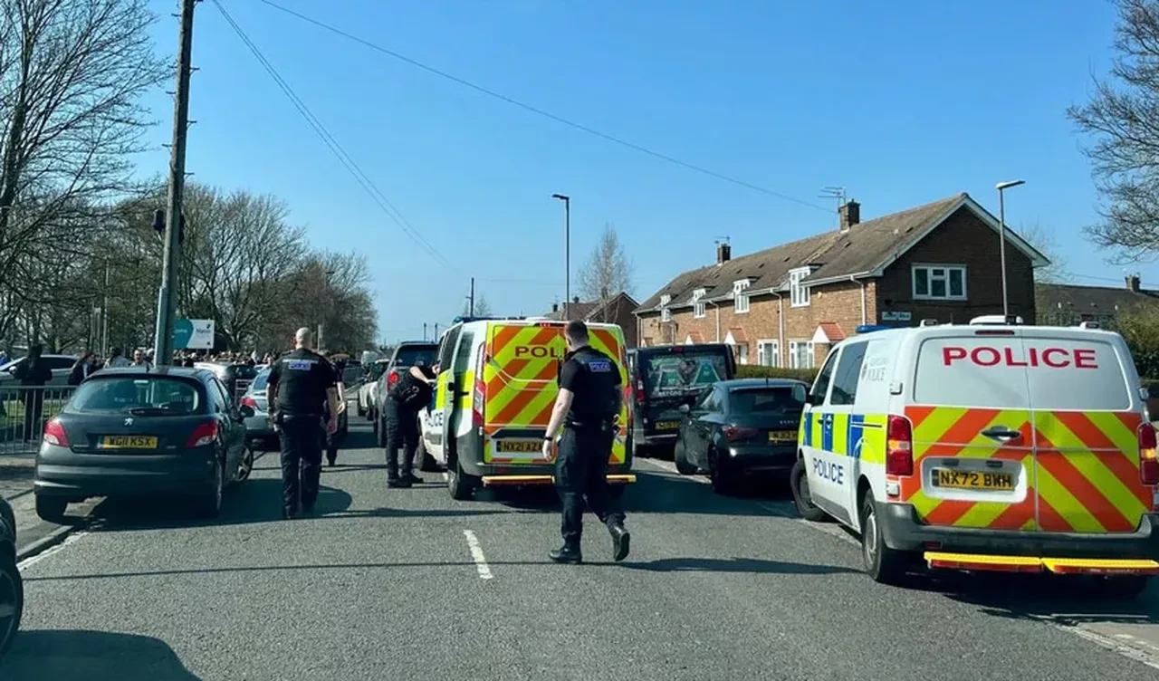 Okulda bir anda alarmlar çaldı! Öğretmen kanlar içinde kaldı