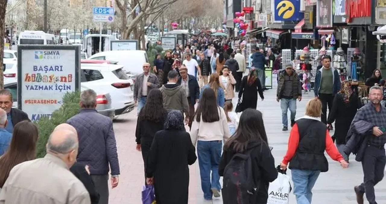 Özgür Özel'in boykot çağrısı vatandaştan karşılık bulmadı! Dikkat çeken anket sonucu