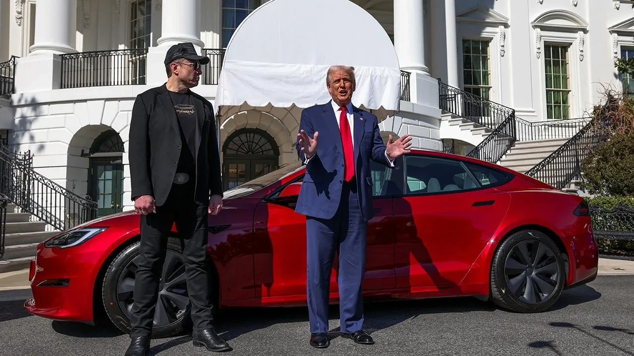 Tesla boykotu şiddet eylemlerine dönüştü! Bayiyi ateşe verene 20 yıl hapis istemi