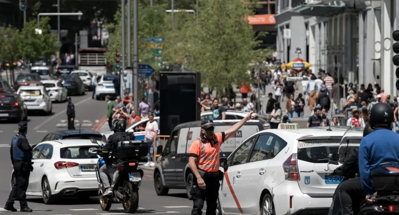 Avrupa'da elektrik kesintisi devam ediyor! 7 kişi hayatını kaybetti
