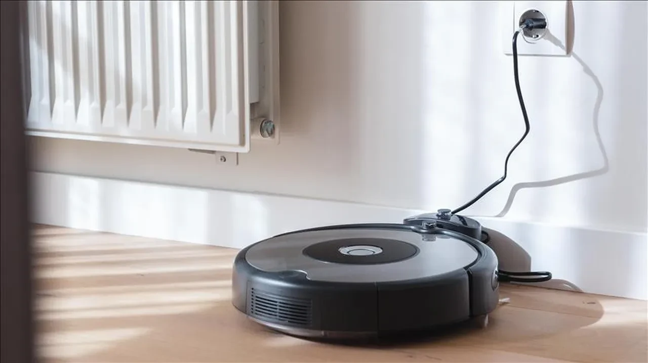 Robot süpürgelere artık boş oturmak yok! 100 farklı iş yapacak