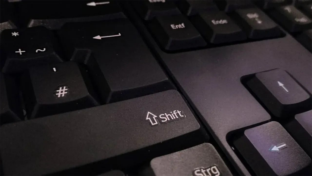 Shift Tuşu Görevi Nedir, Nerede ve Ne İşe Yarar? Klavyede Shift Tuşu Hangisi?
