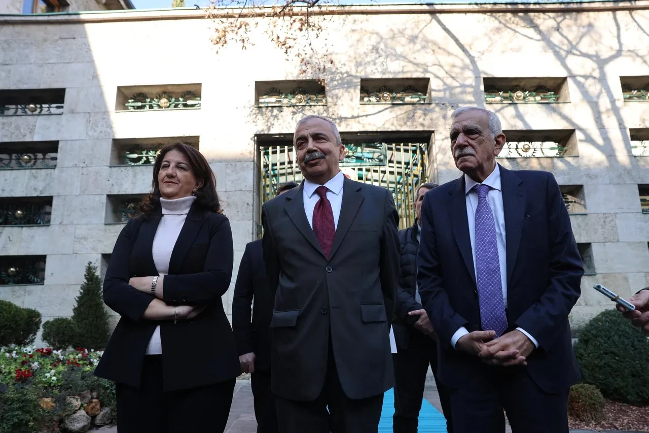 Son dakika | Cumhurbaşkanı Erdoğan’dan PKK’ya silah bırakma çağrısı! ‘Gereği yerine getirilmelidir’