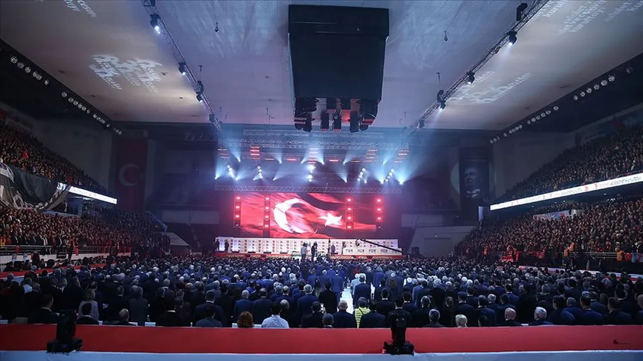 CHP kurultay toplantısı 6 Nisan'da! Kurultay yılda kaç kez toplanır, ne anlama gelir?