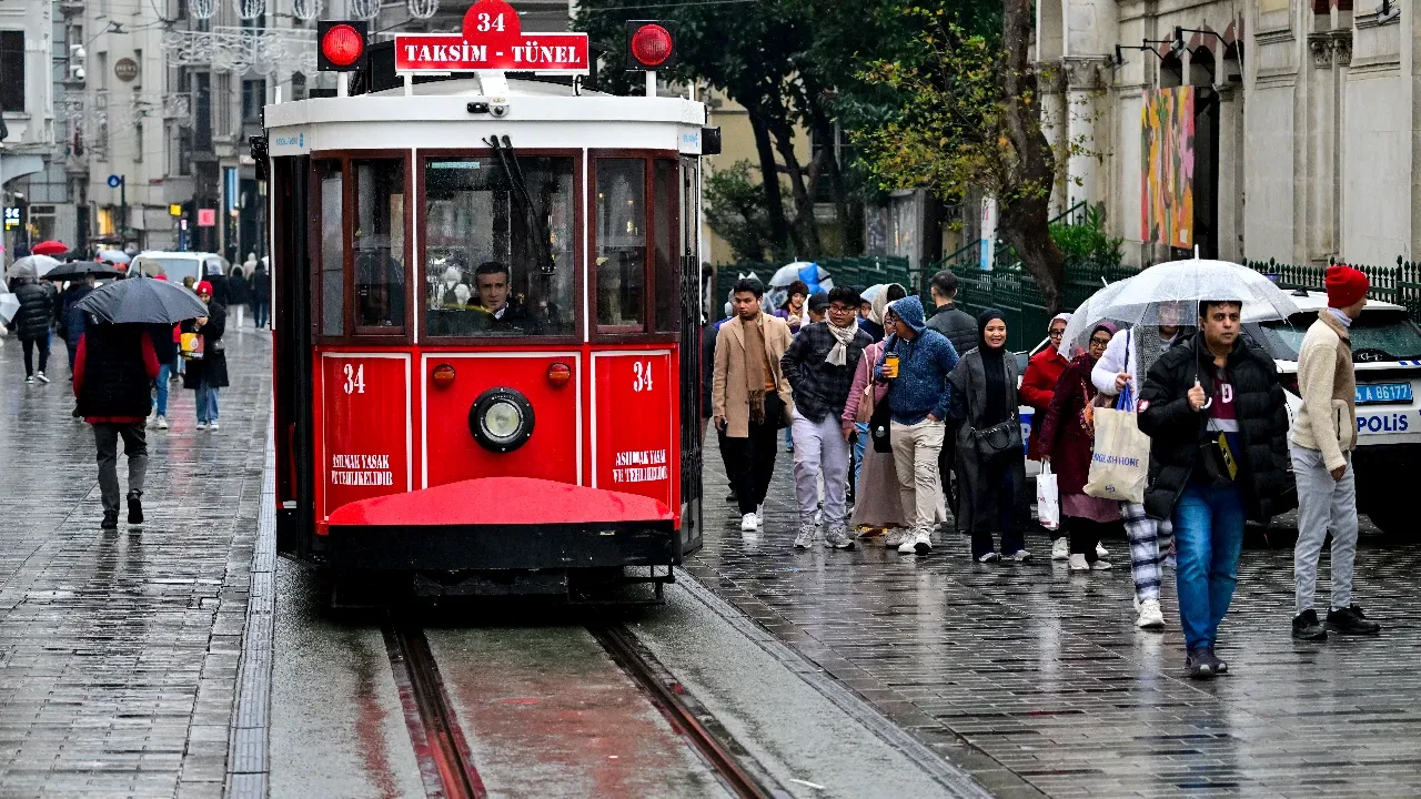 Kuvvetli sağanak kapıda: İstanbul dahil birçok ilde alarm verildi! İşte 4 Nisan il il hava durumu