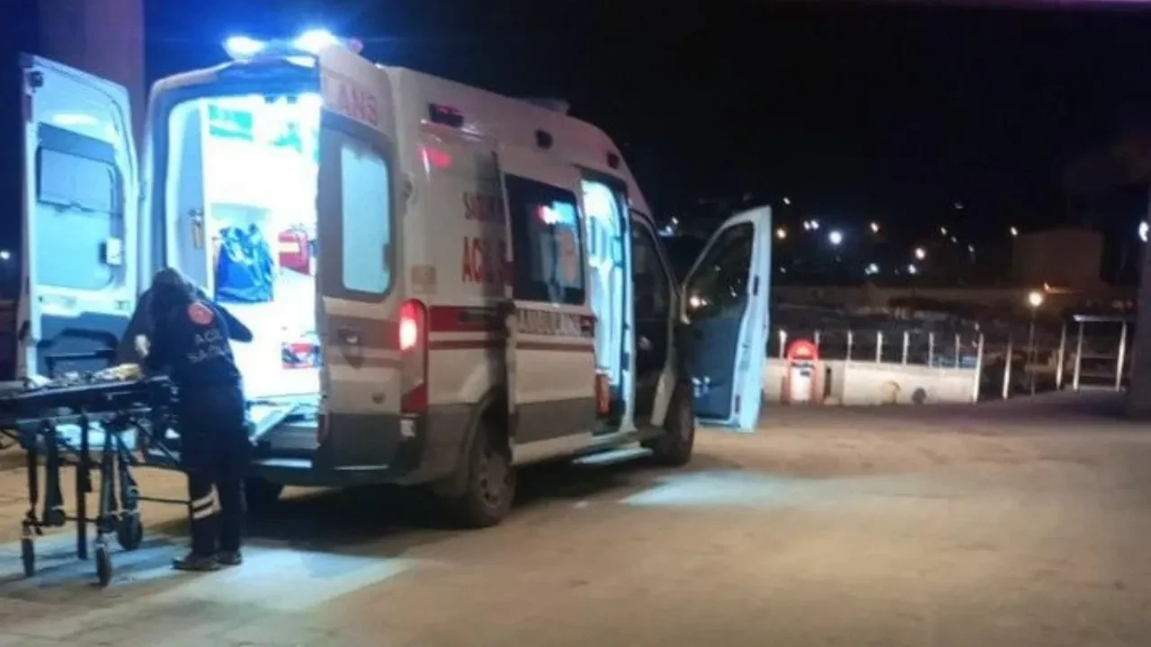 Öfkeli eş dehşet saçtı! Eşinin boğazına bıçak sapladı