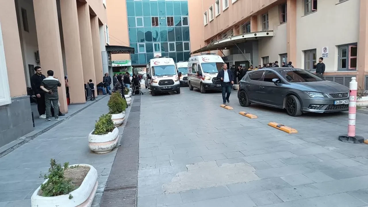 Batman’da düğün salonu karıştı: Ortalık savaş alanına döndü!