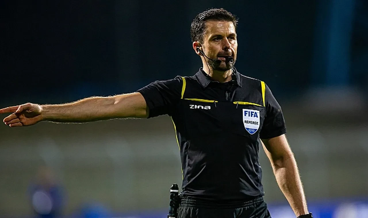 Daniel Stefanski kimdir? Fenerbahçe Trabzonspor maçının VAR hakemi