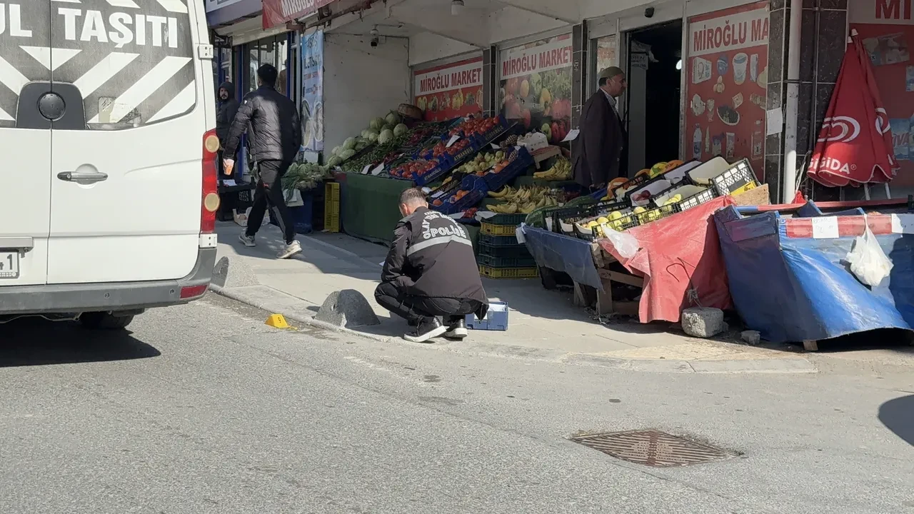 Dehşete düşüren cinayet! Kan izlerini takip edince kardeşinin cesedini buldu