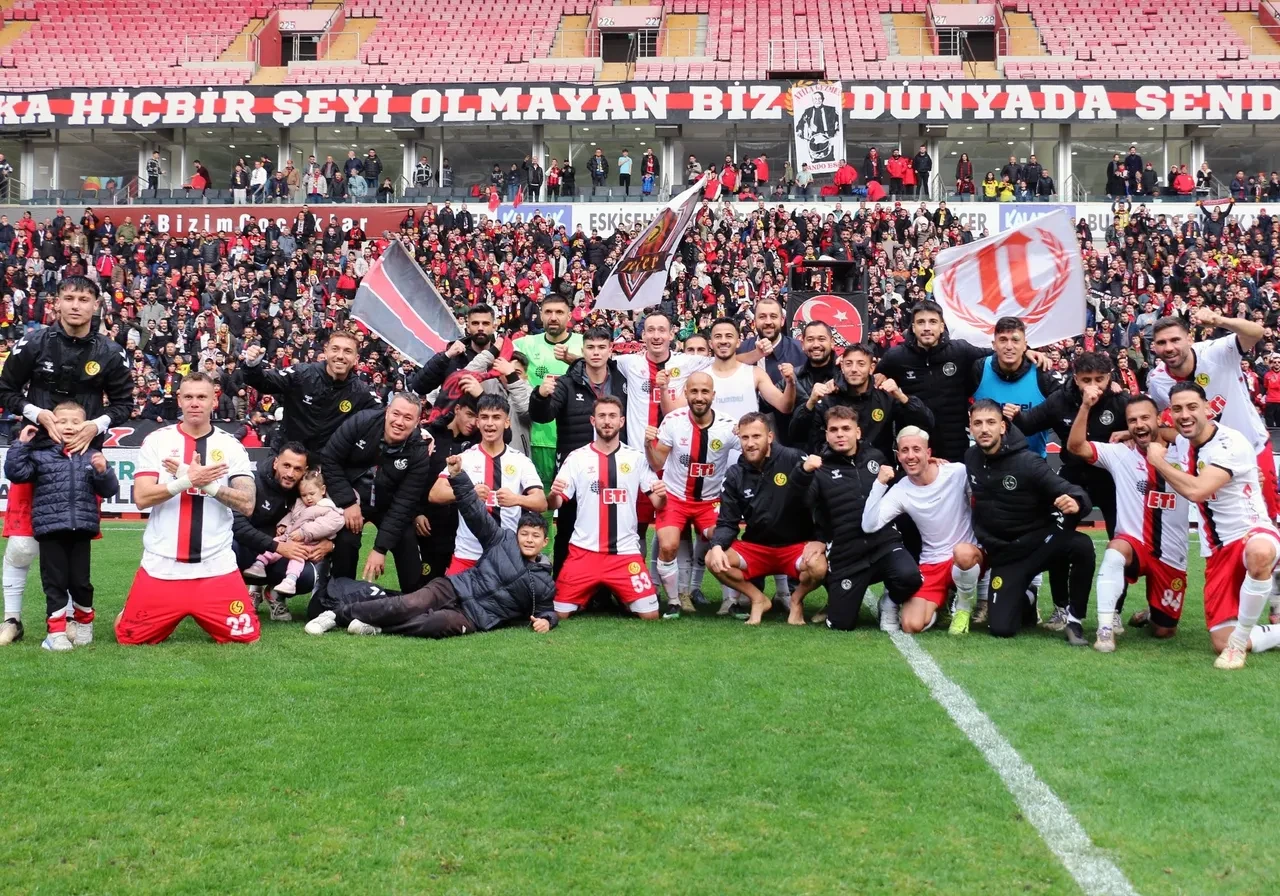 Eskişehirspor maçı saat kaçta, hangi kanalda? Bugün Tarsus İdman Yurdu ile deplasmanda karşılaşacak