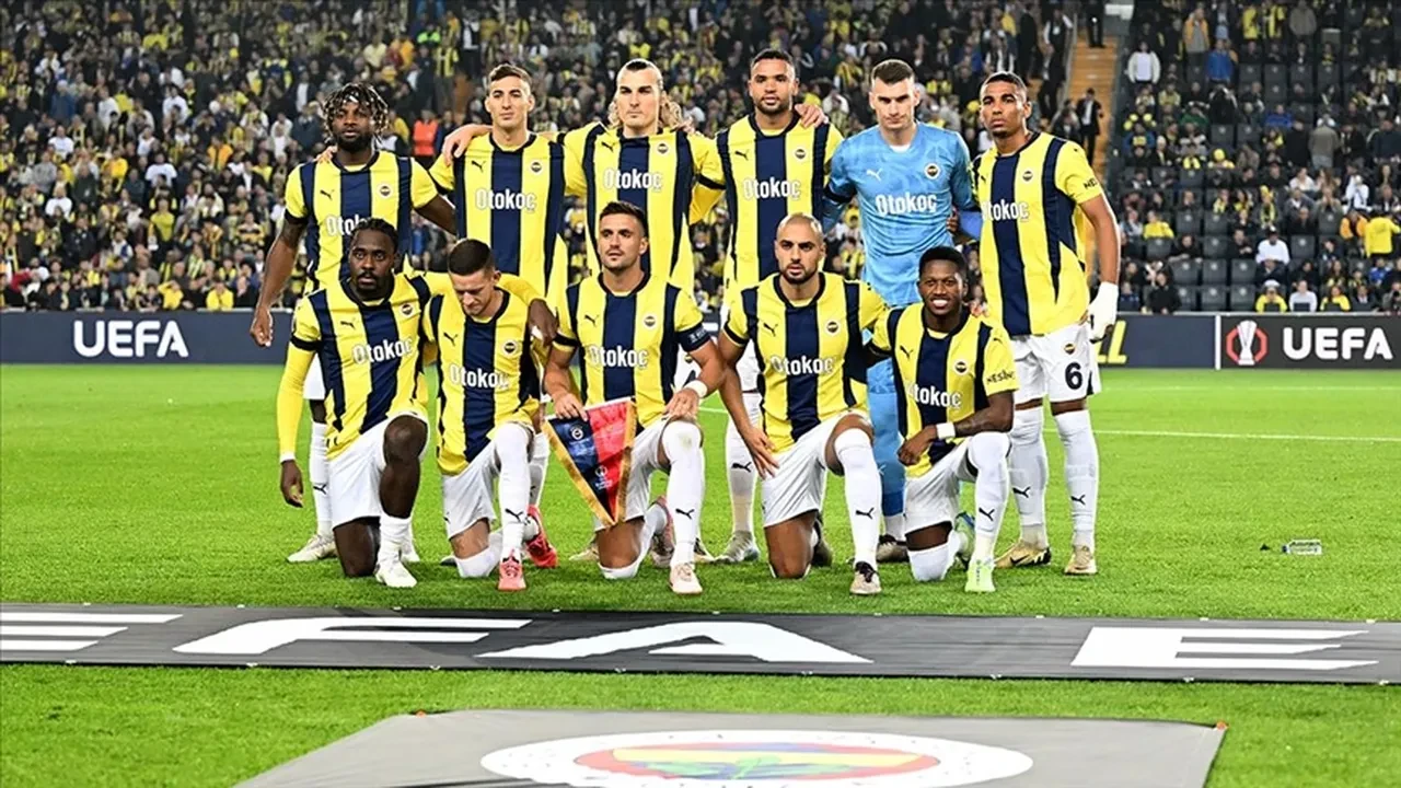 Fenerbahçe Trabzonspor maç kadrosu, ilk 11! FB TS derbisinde yıldız isim kadroda yok