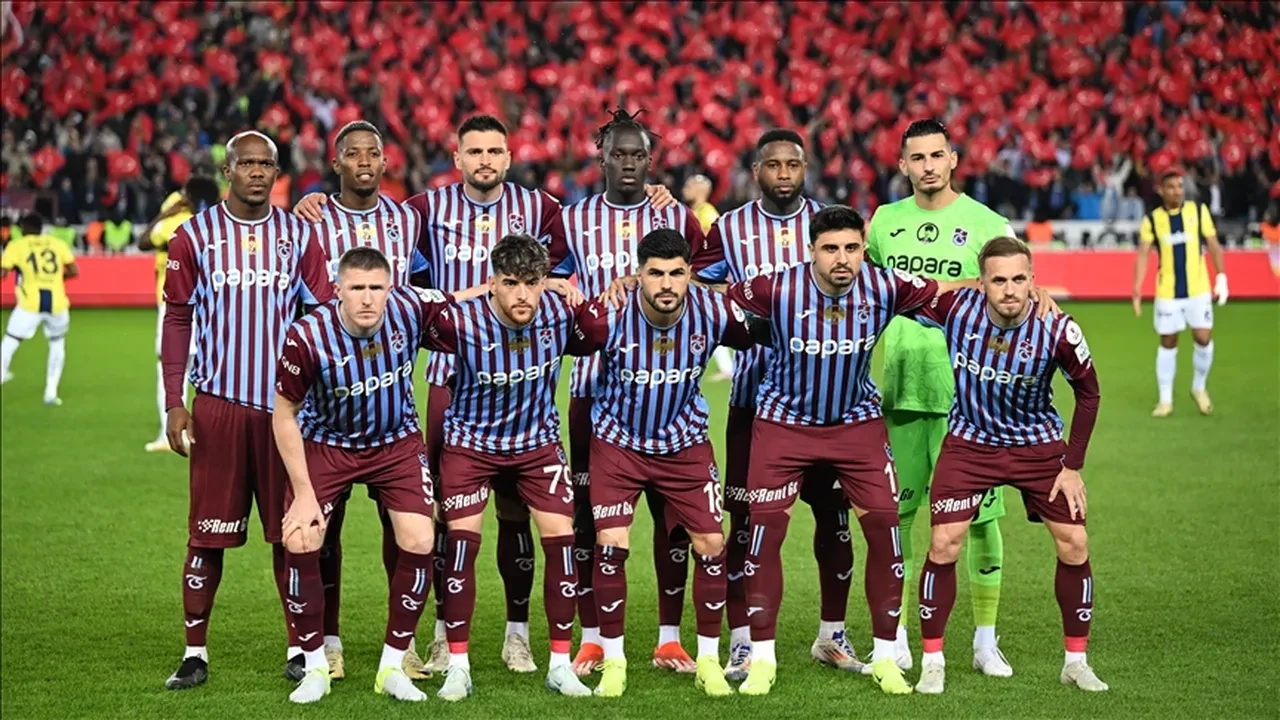 Fenerbahçe Trabzonspor maç kadrosu, ilk 11! FB TS derbisinde yıldız isim kadroda yok