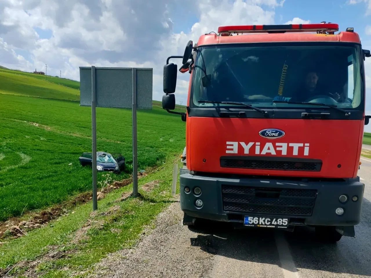 Kontrolden çıkan otomobil şarampole yuvarlandı: 5 yaralı