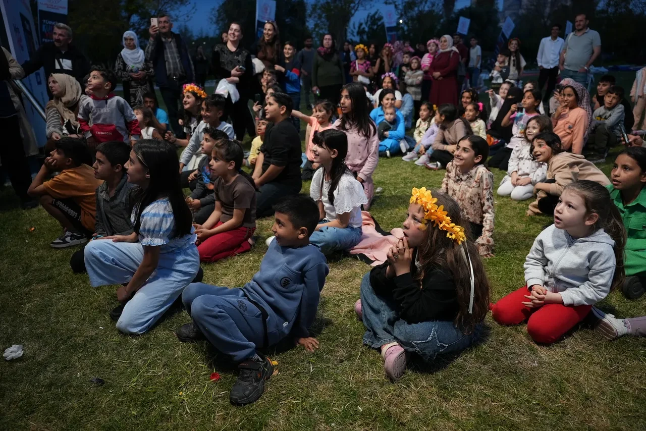 Adana Kültür Yolu Festivali’nde Filistin’e saygı duruşu
