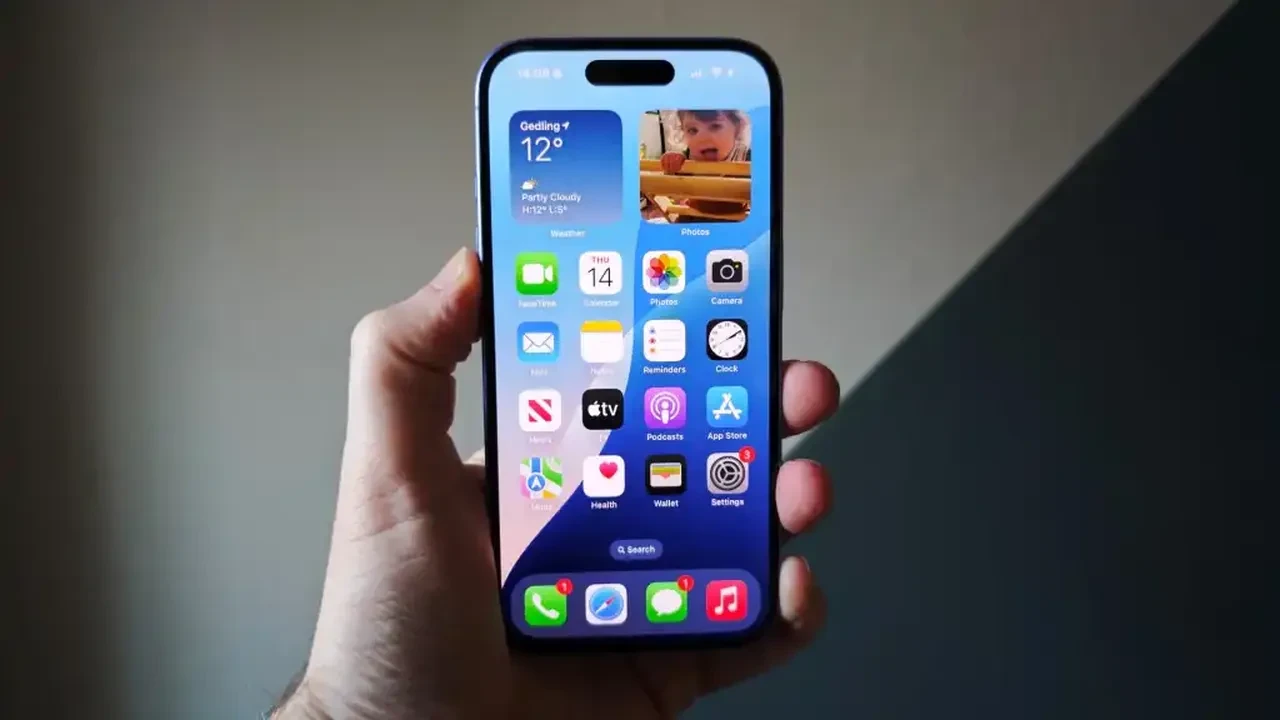 Apple'dan 20. yıla özel iPhone: Büyük tasarım değişikliği yolda