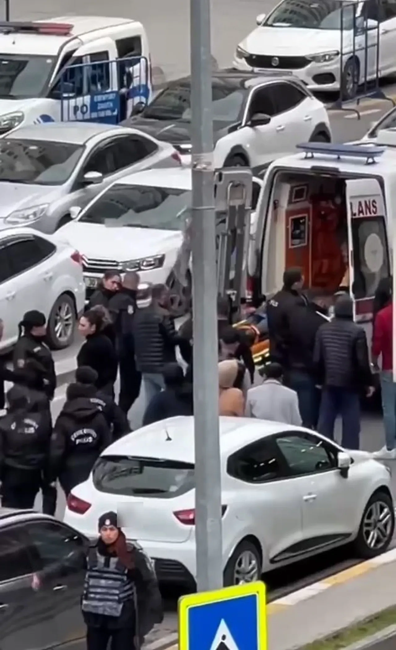 Esenyurt'ta yasak aşk dehşeti! Sokak ortasında kurşun yağdırdı