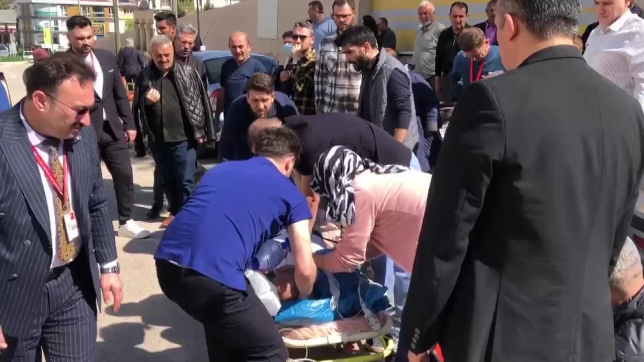 Hastaneden sadece 50 metre ilerleyebildi! Taburcu olur olmaz bir anda yere yığıldı