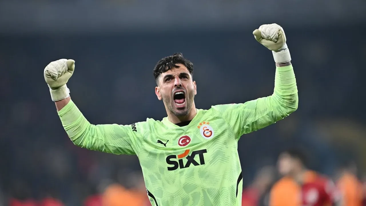 Muslera ile yollarını ayırmaya hazırlanan Galatasaray'da sürpriz karar! Yeni sözleşme...