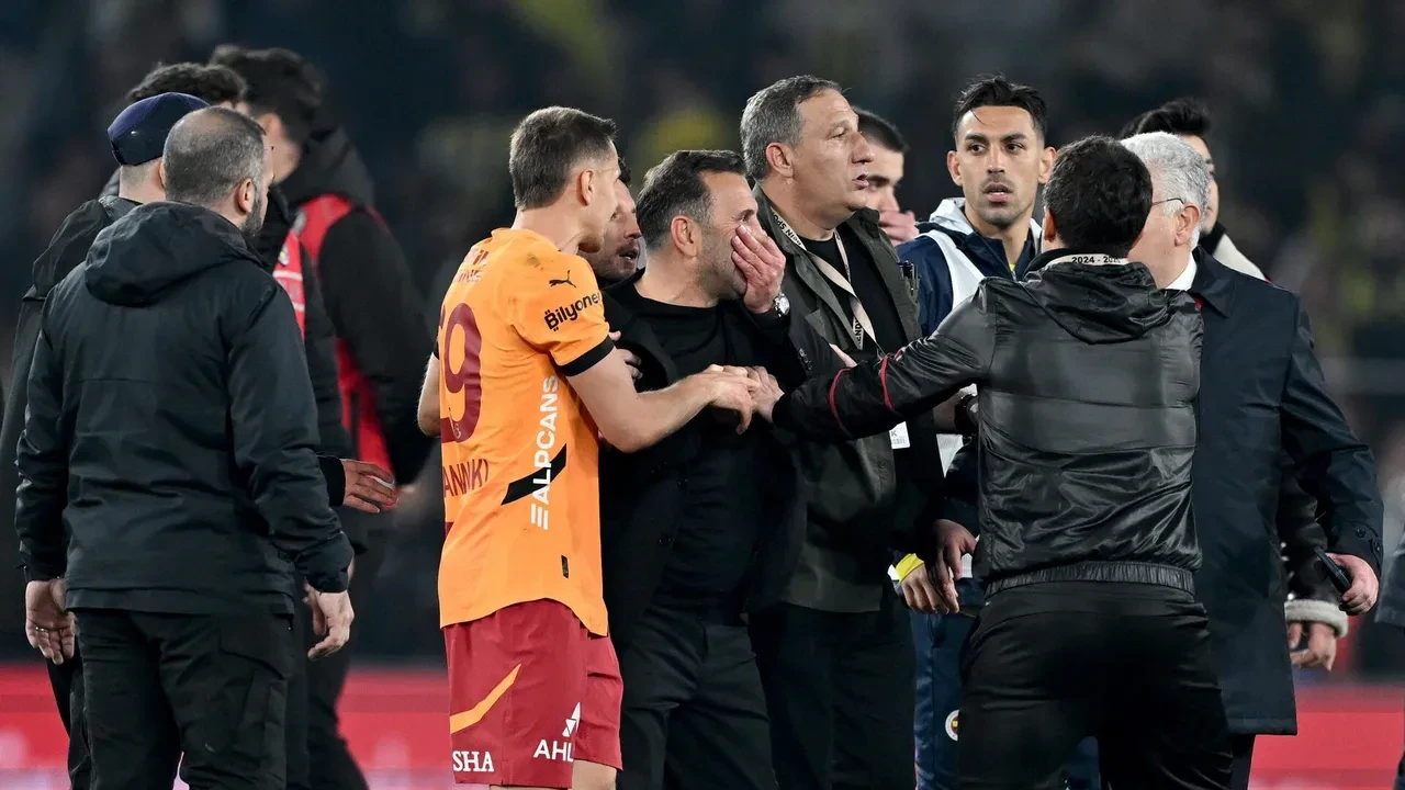 Okan Buruk’tan çarpıcı Mourinho çıkışı: “Buna çok tahrik oldu muhtemelen”
