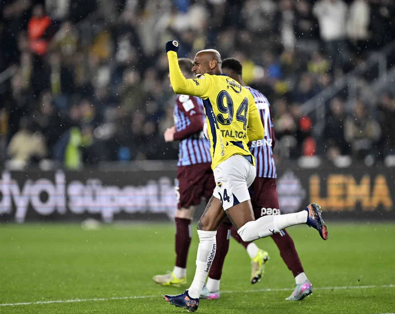 Talisca, Fenerbahçe ile Süper Lig'de bir ilki yaşadı!
