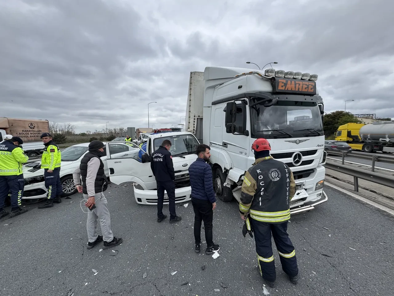 Anadolu Otoyolu'nda feci kaza! 4 araç birbirine girdi! Ankara istikameti kapatıldı