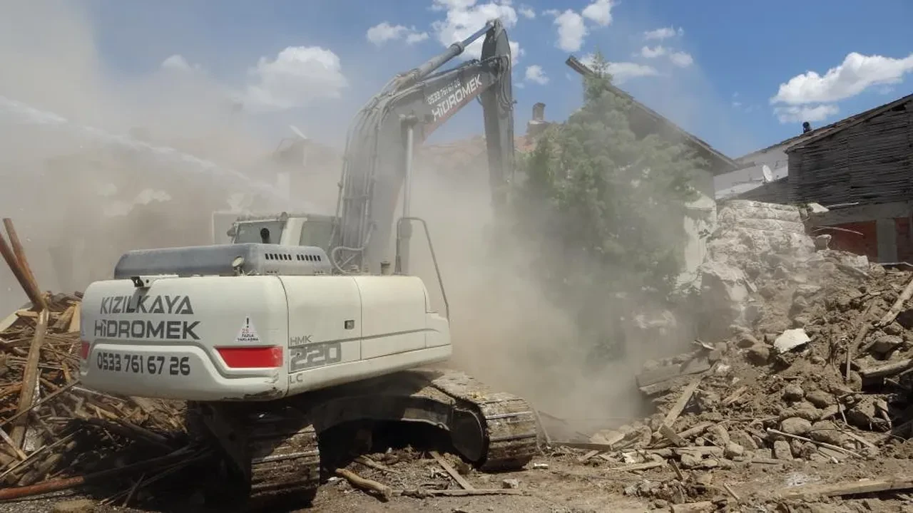 Deprem sonrası kentte alarm! Asbest seviyesi tehlikeli seviyelere ulaştı