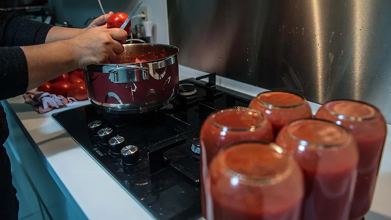 Kavanoz kapakları zehir saçıyor! Geleneksel tat, gizli tehlike: Risk çok yüksek