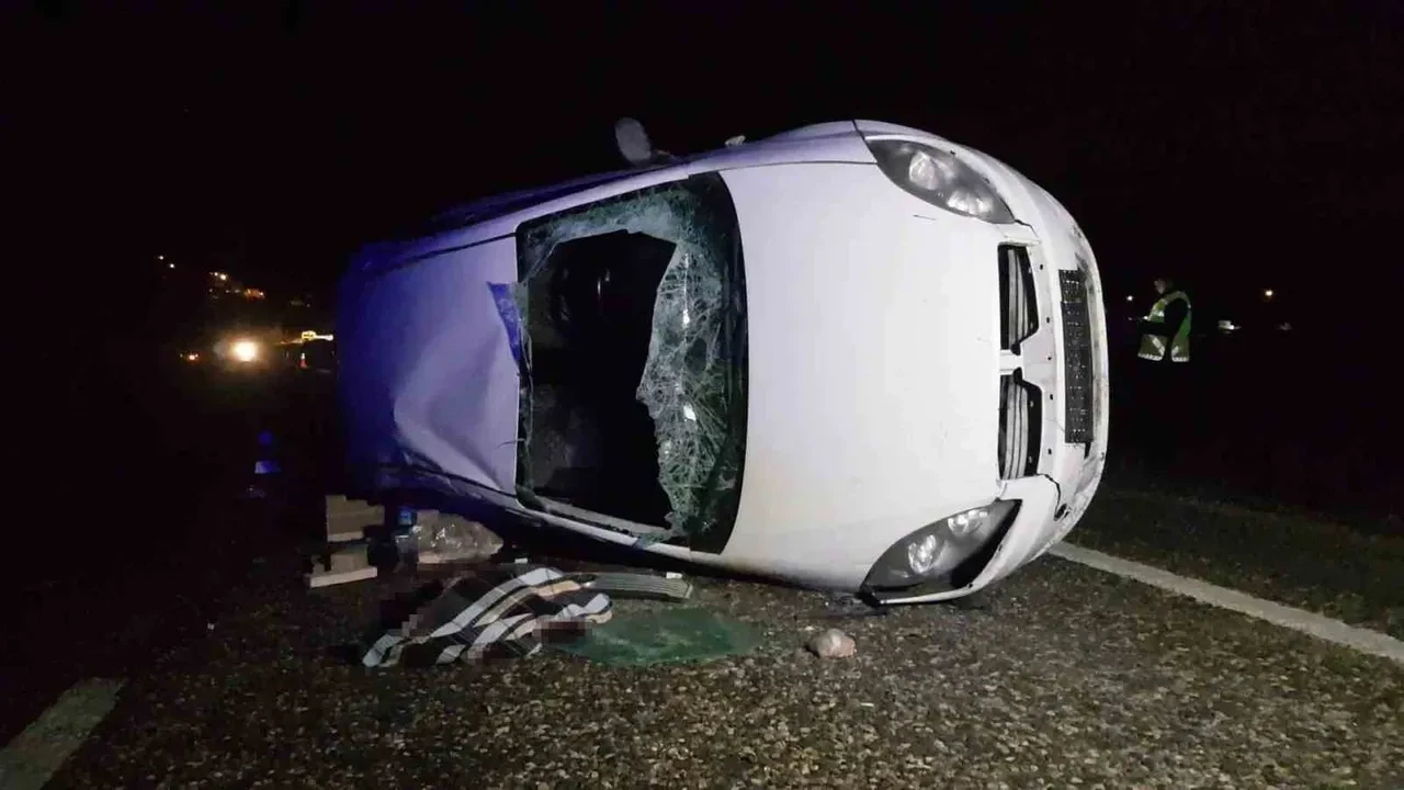 Önce devrildi, sonra 30 metre sürüklendi: 3’ü çocuk 5 yaralı