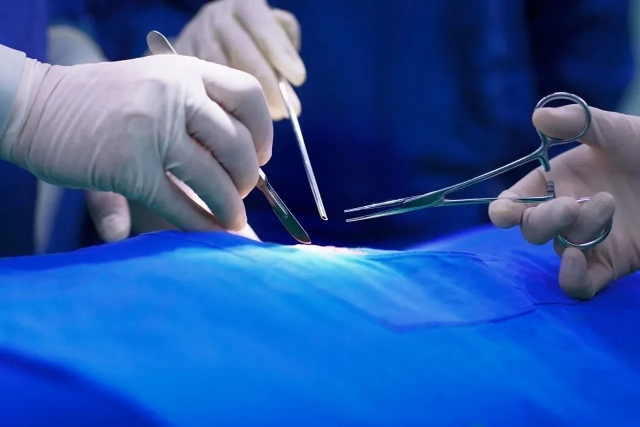 Sahte doktor kalp ameliyatlarına girdi: 7 kişinin ölümüne neden oldu