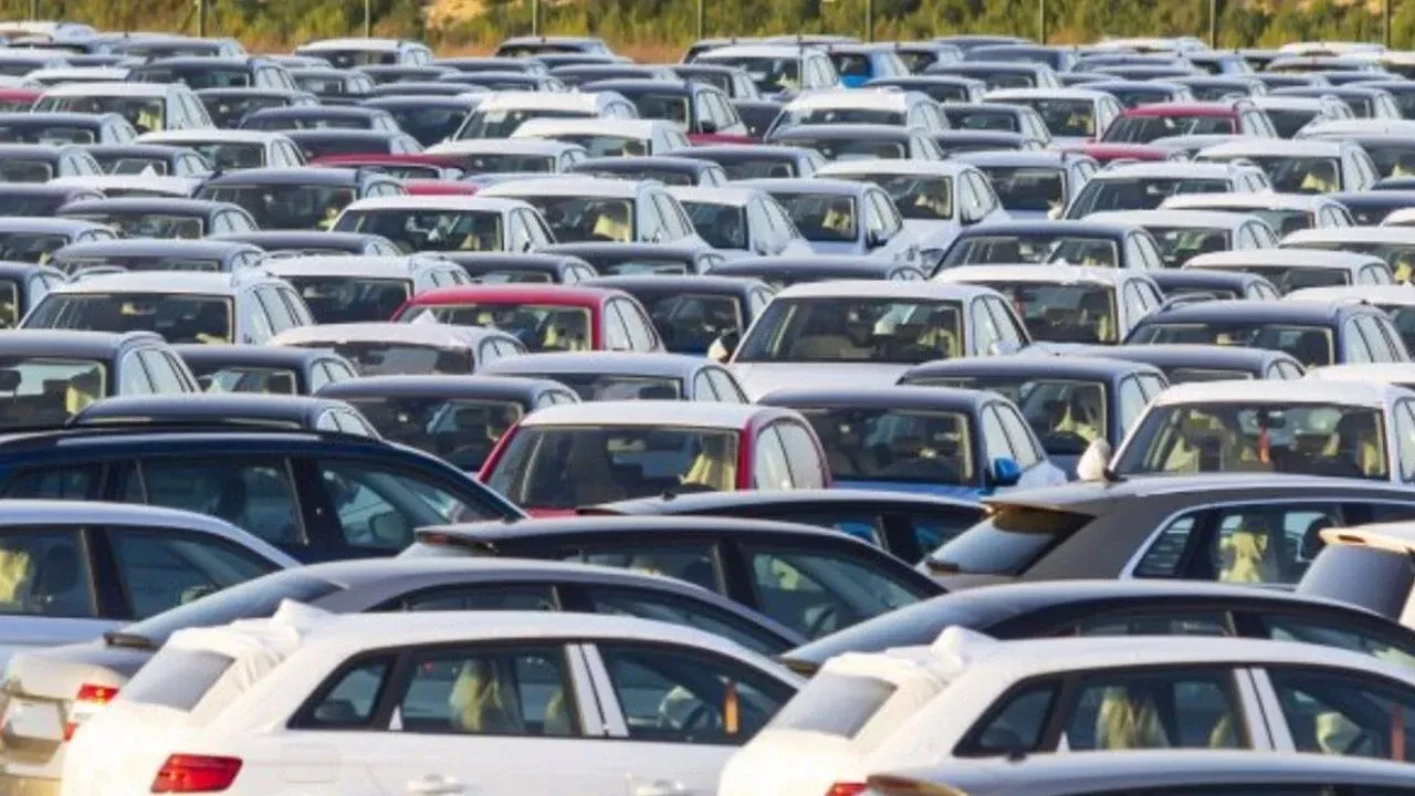 Tarife krizi sonrası otomobil fiyatları düşer mi? Uzman isim beklenen senaryoyu açıkladı