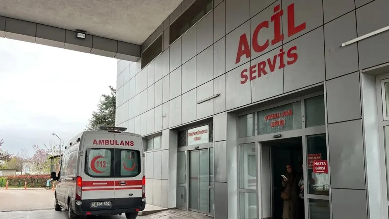 Bir zehirlenme vakası daha! Sivas'ta 13 öğrenci hastaneye kaldırıldı