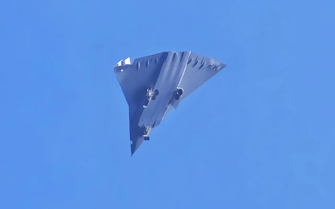 Çin'in J-36 savaş uçağının yeni görüntüsü ortaya çıktı: F-47'ye meydan okuyor