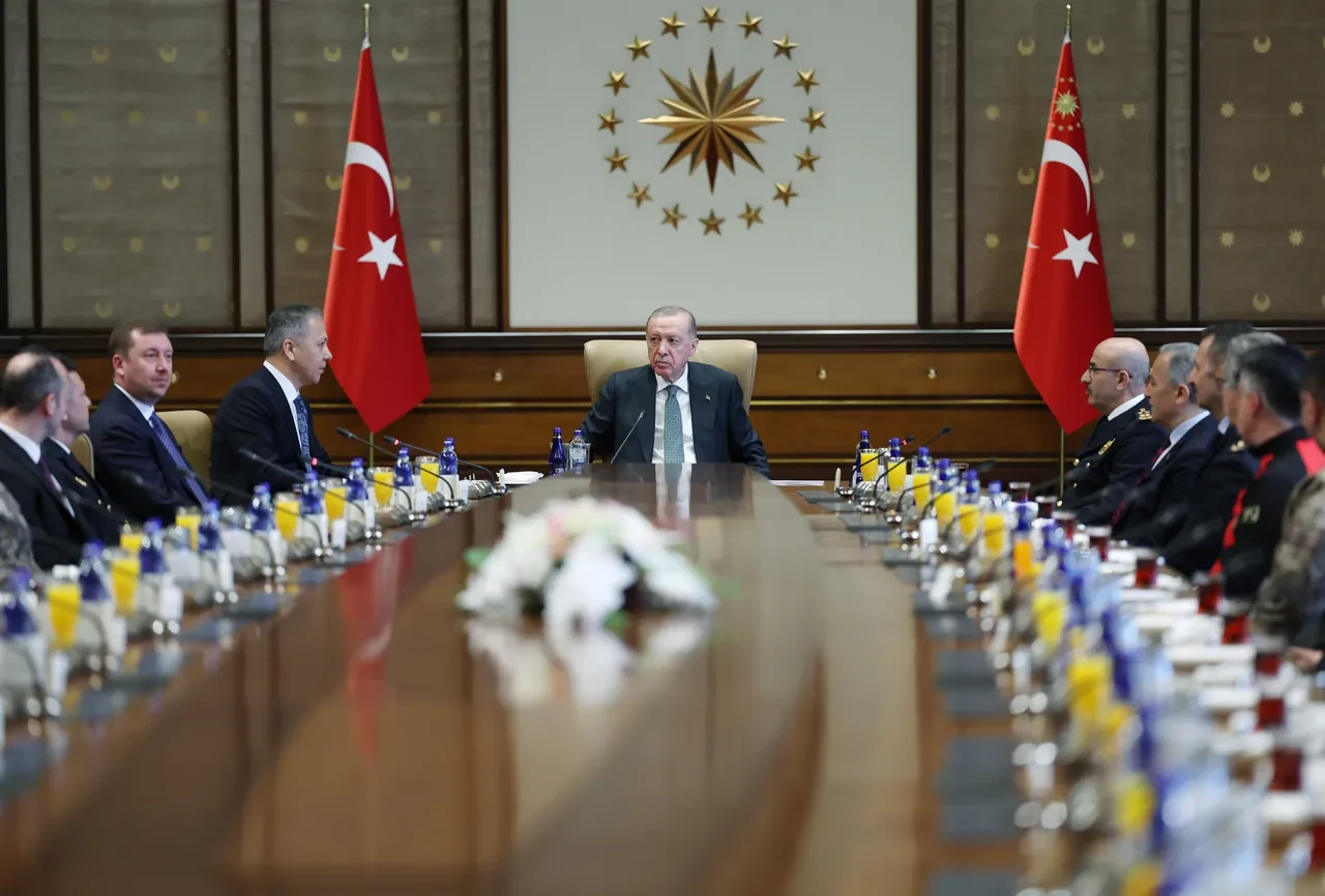 Cumhurbaşkanı Erdoğan'dan Türk polisine saldıranlara sert tepki