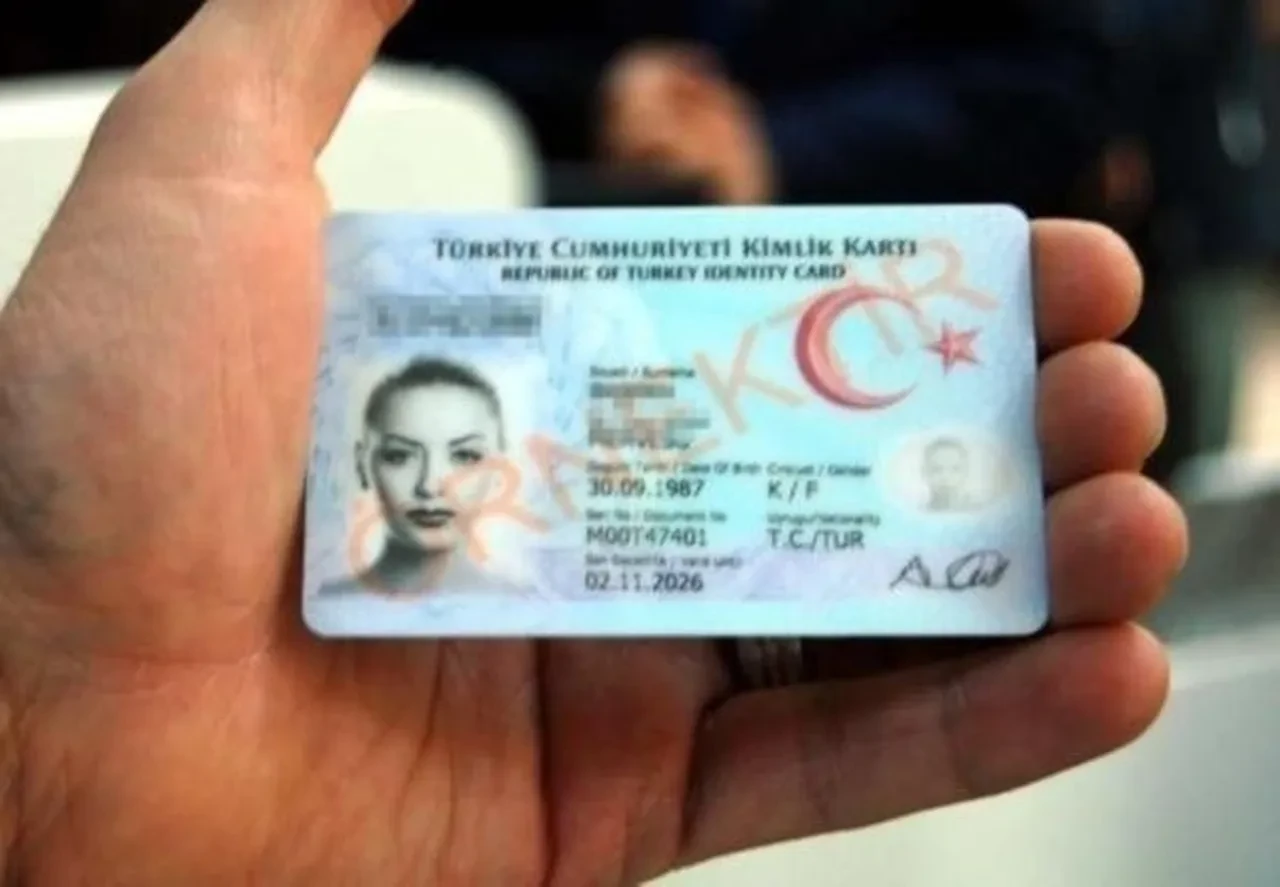 Kimlik yenileme randevu numarası nedir? 2025 kimlik yenileme için telefonla randevu Nasıl alınır?