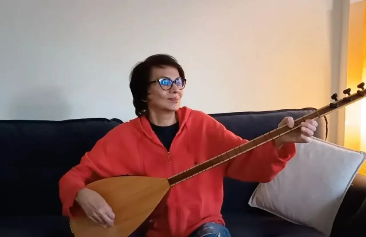 Şarkıcı Sevinç Eratalay gözaltına alındı