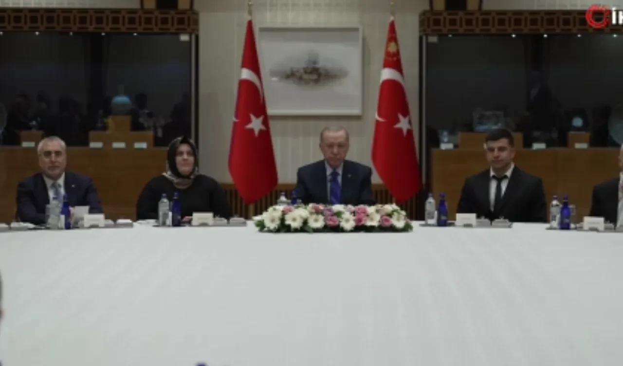 Cumhurbaşkanı Erdoğan'dan 1 Mayıs mesajı! "Türkiye Yüzyılı emek ve alın terinin yüzyılı olacak"