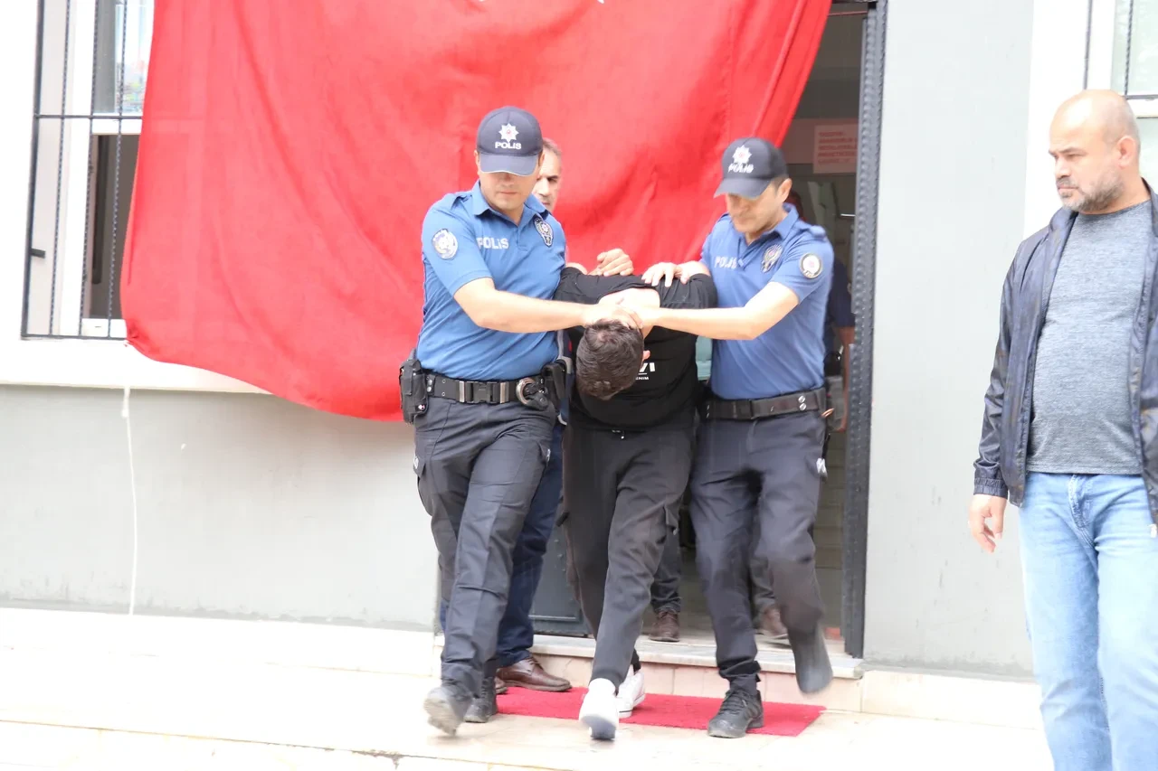 Denizli'de vahşet! 2 yaşındaki bebeği öldüresiye dövüp yakmaya çalıştılar