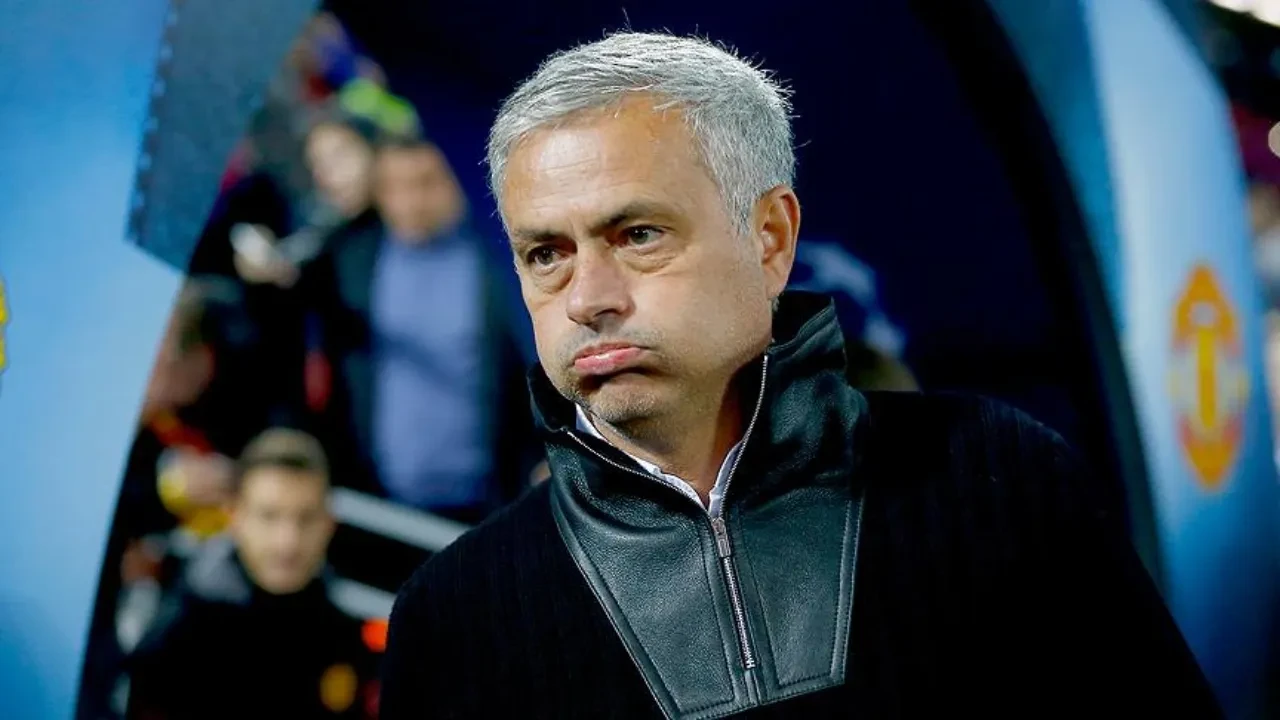 Mourinho-Solskjaer rekabeti bu sefer derbide yaşanacak