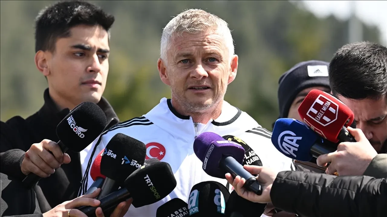 Mourinho-Solskjaer rekabeti bu sefer derbide yaşanacak