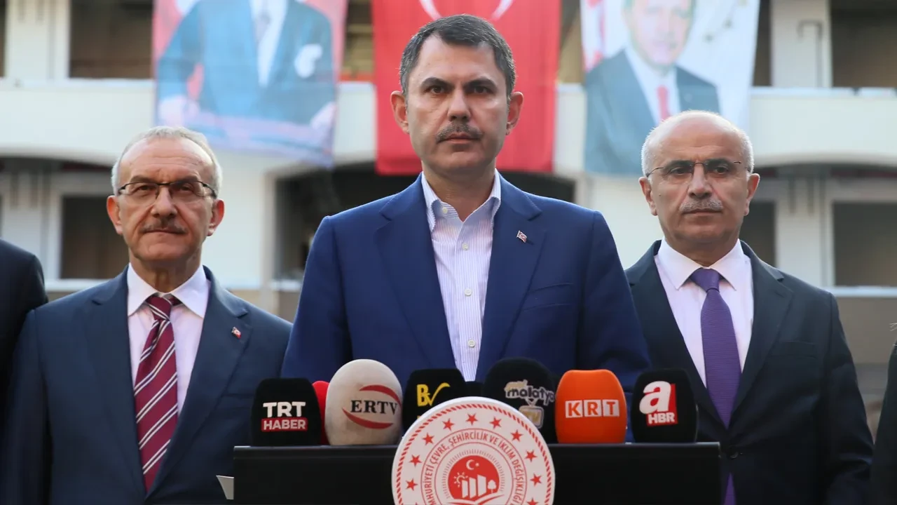 Murat Kurum'dan Özgür Özel'e Kanal İstanbul tepkisi: Gözündeki bandı çıkarsın