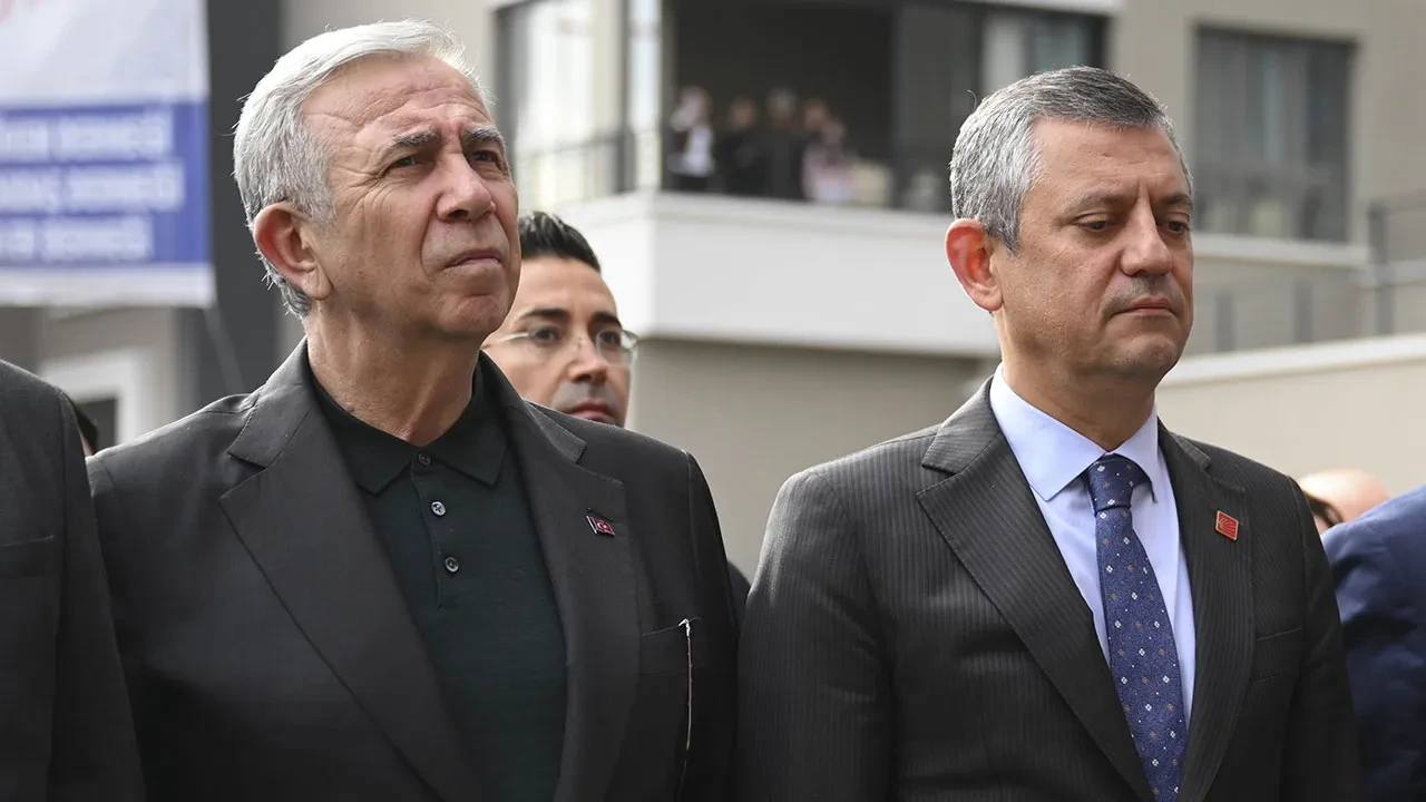 Şamil Tayyar'dan bomba iddia! Özgür Özel'in Mansur Yavaş korkusunu açıkladı: Başka partilerle temasa geçti