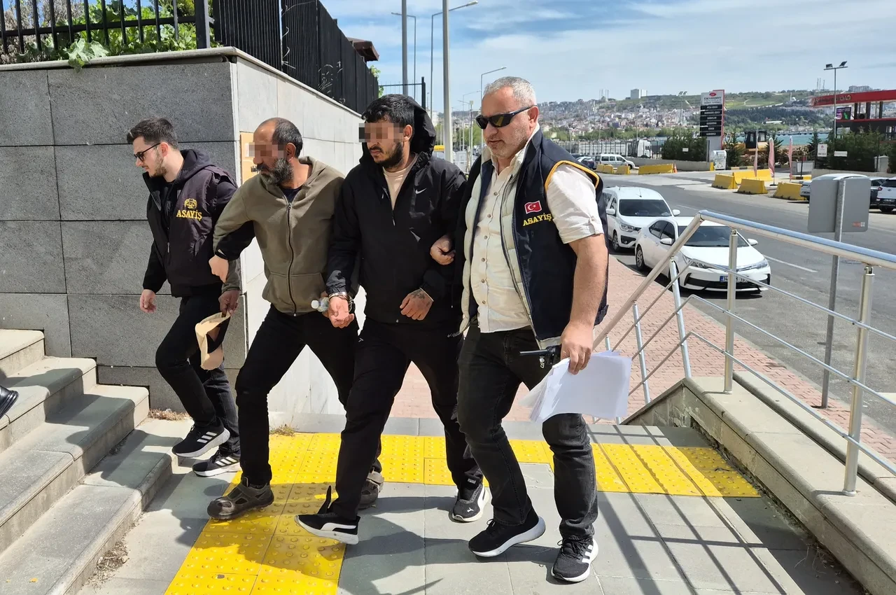 Tekirdağ'da kan donduran vahşet! 14 yaşındaki çocuk komşusunun boğazını kesip altınlarını çaldı