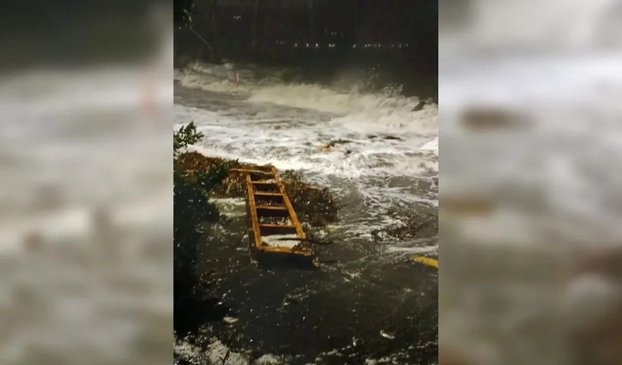Yeni Zelanda rüzgarlarla boğuşuyor! Son 10 yılın en şiddetlisi: Olağanüstü hal ilan edildi