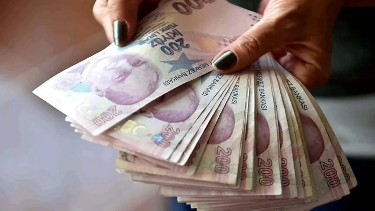 2025 asgari ücrete ara zam gelecek mi? Bakan Vedat Işıkhan’da umut veren açıklama