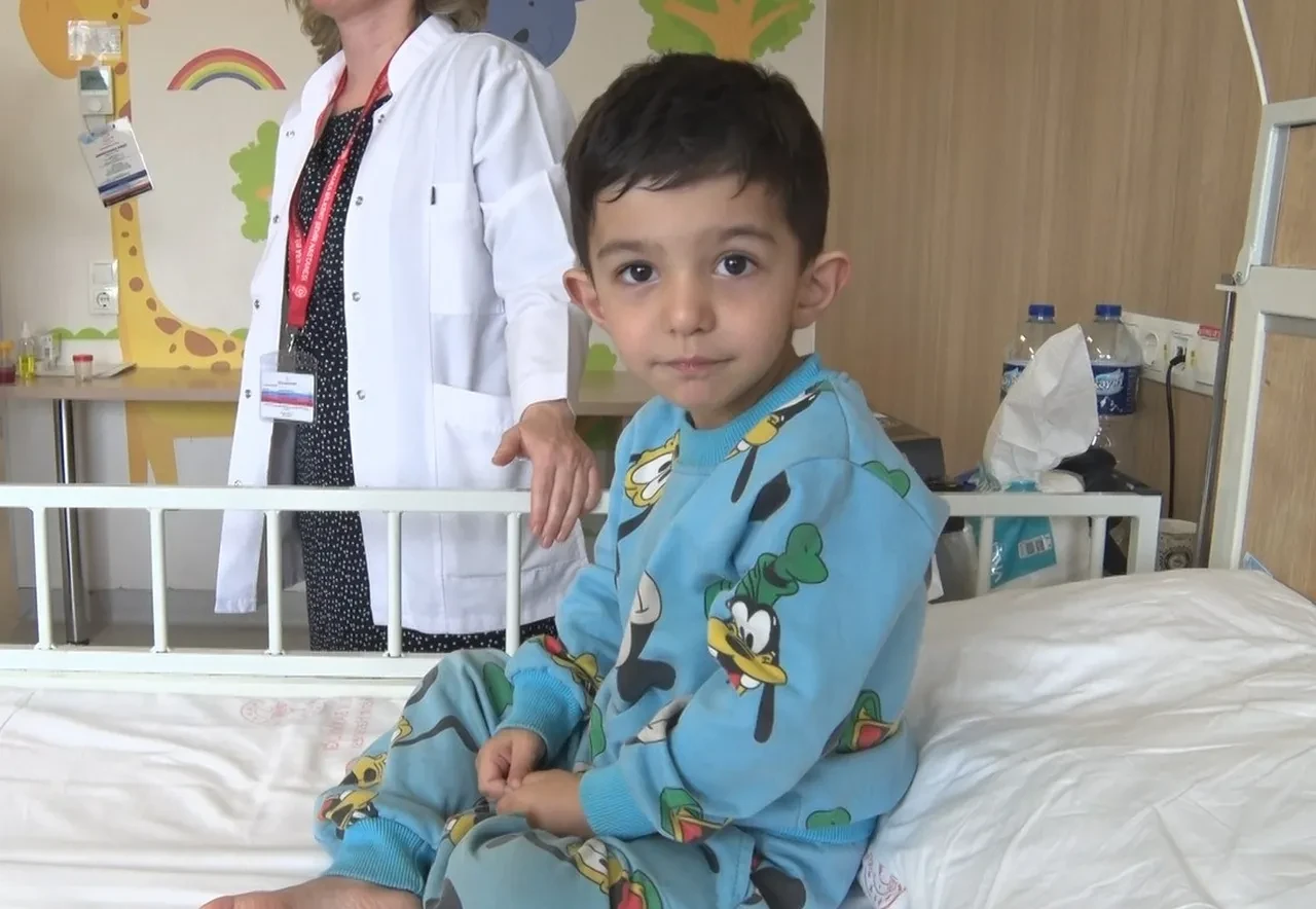 Ailesi fark etti! Bağırsağından 7 adet mıknatıs çıktı!