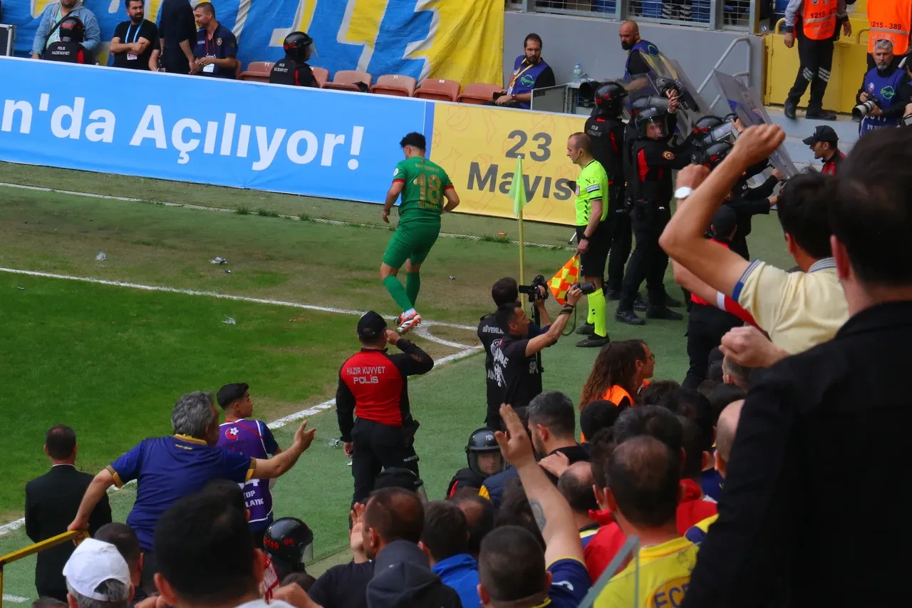 Ankaragücü Amed maçı olaylı başladı! Gerginlik artıyor