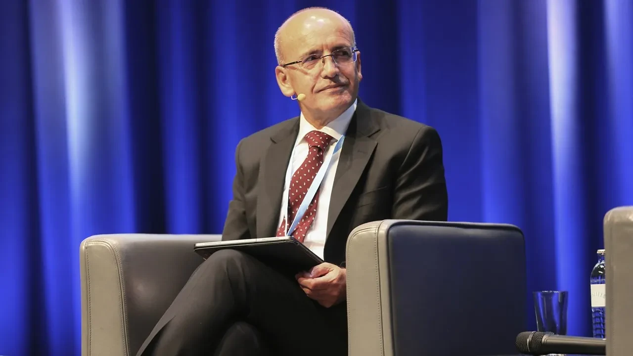 Bakan Şimşek TÜİK raporlarını değerlendirdi! 'Belirsizliklere rağmen Türkiye ekonomisi dayanıklılığını koruyacak'